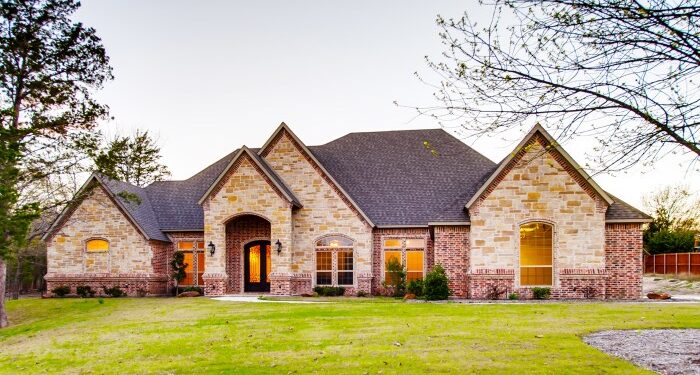 Crafting Unique Custom Home Exteriors: A Guide to Elevating Your Homes Design